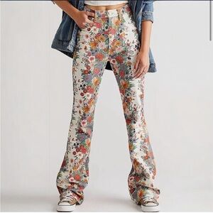 Wrangler Westward High-Rise Hippie Bohemian Flare Floral Jeans 28/34 NWT